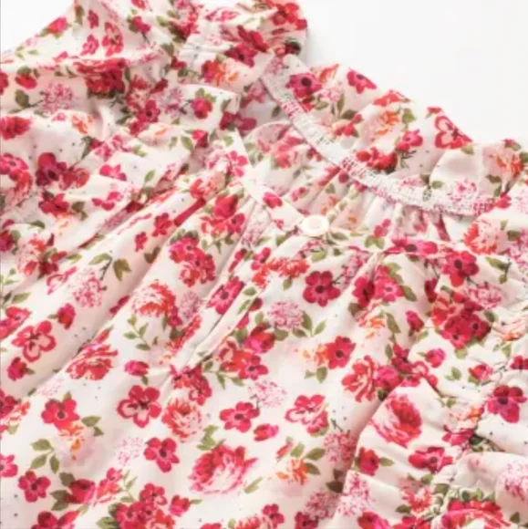 ♥️New Red floral print mock neck top - Picture 9 of 16